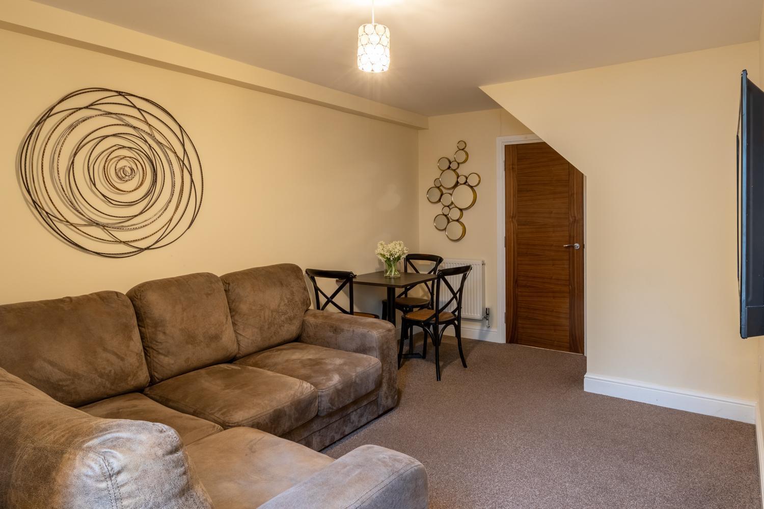 Lakes Hotel & Spa Bowness-on-Windermere Oda fotoğraf A typical apartment at the centre